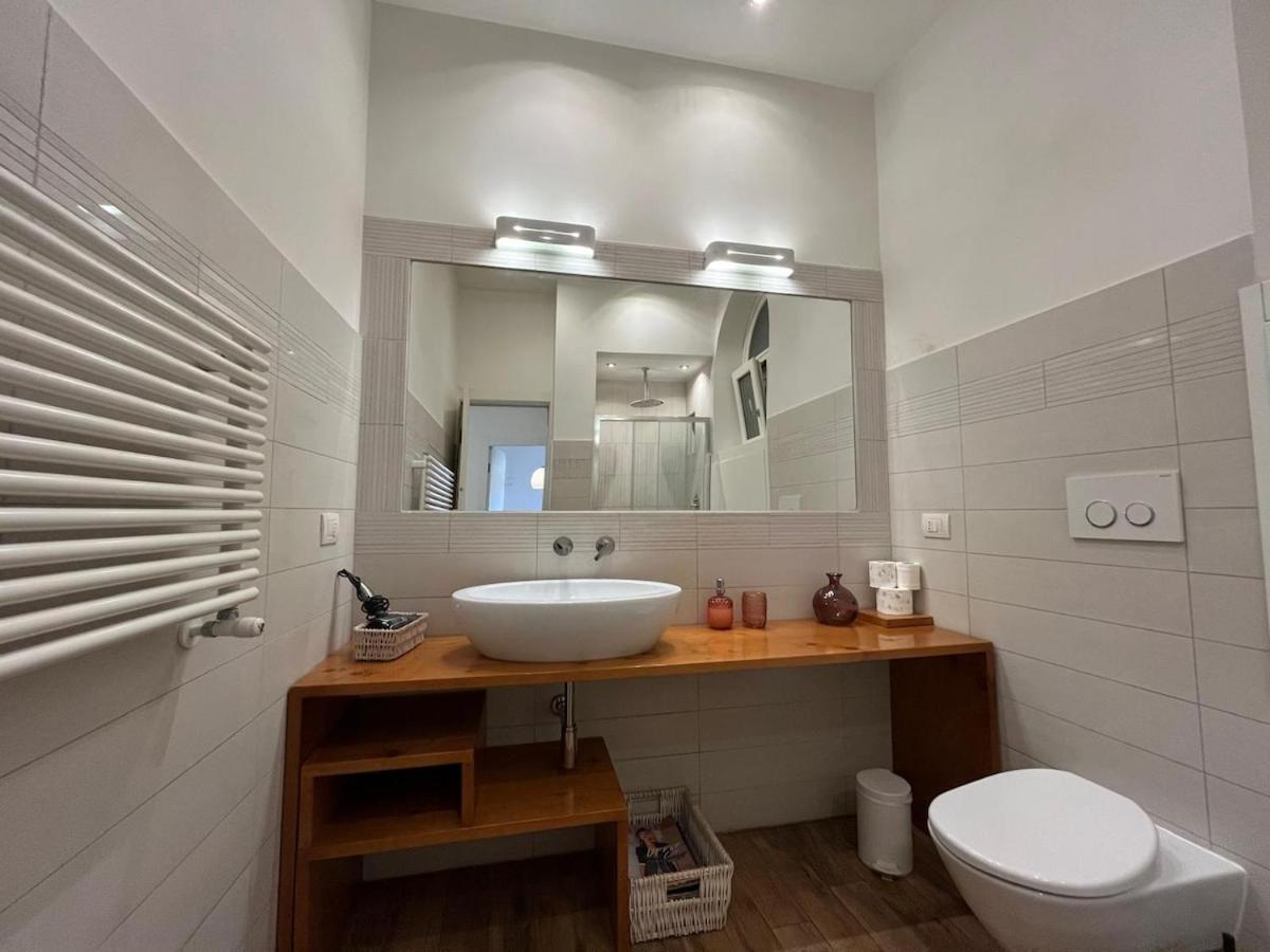 La Dolce Vita - Luxury Colosseum Boutique Apartment Roma Exterior foto