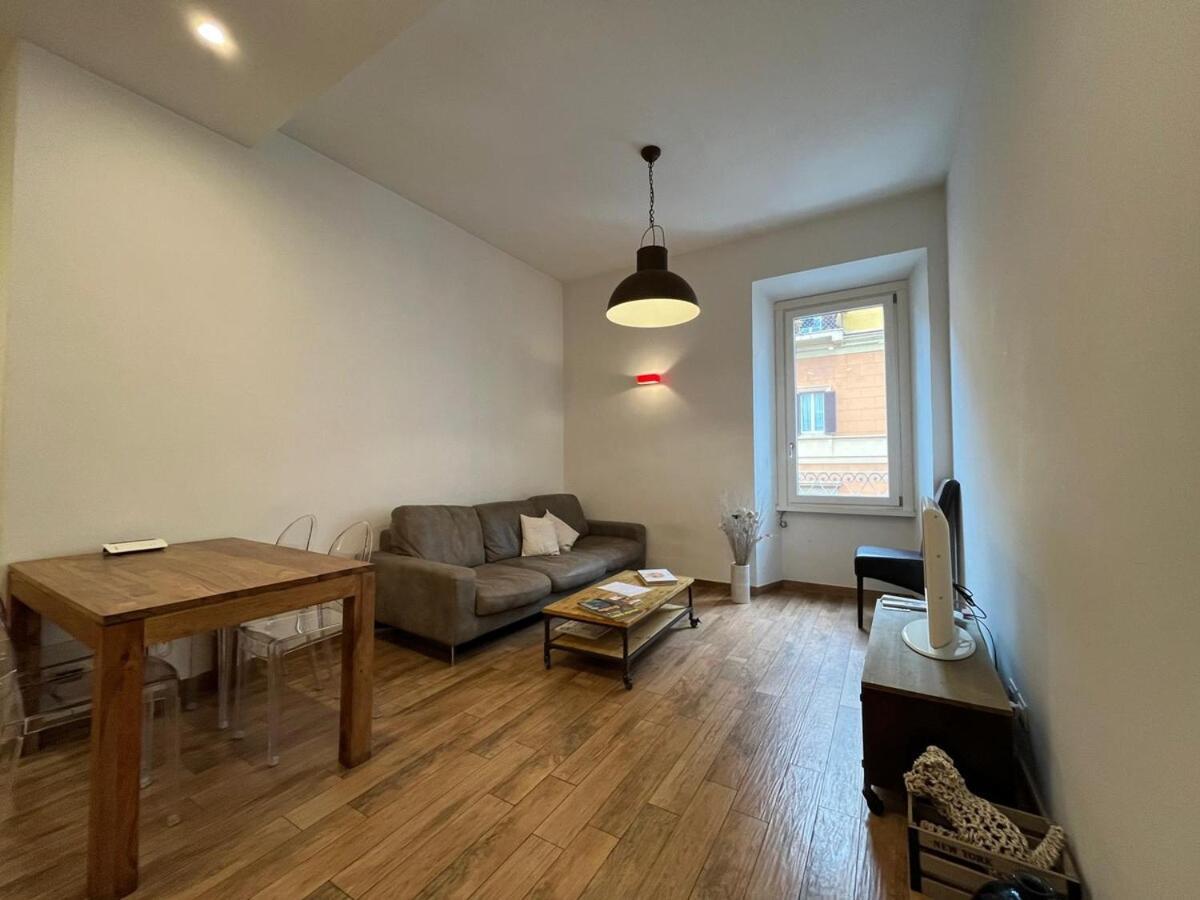 La Dolce Vita - Luxury Colosseum Boutique Apartment Roma Exterior foto